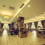 Hotel Elgarden & 4*