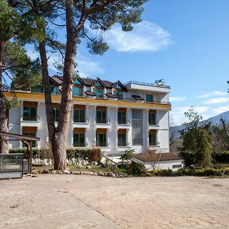 Elgarden & Hotel 4*