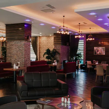 Hotel Elgarden & 4*