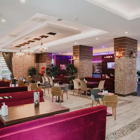 Hotel Elgarden & 4*