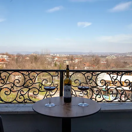 Hotel Elgarden & 4*
