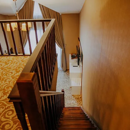 Elgarden & Hotel 4*