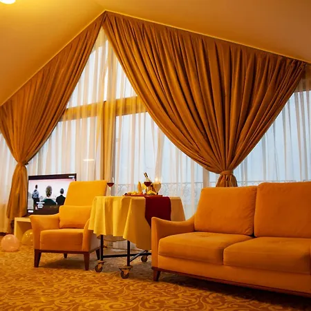 Hotel Elgarden & Masukiye